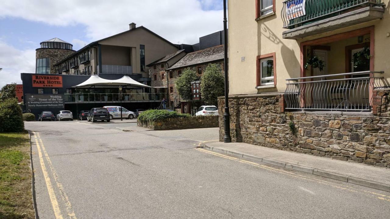 Riverview Luxury Short Stay Apartment Enniscorthy Ngoại thất bức ảnh